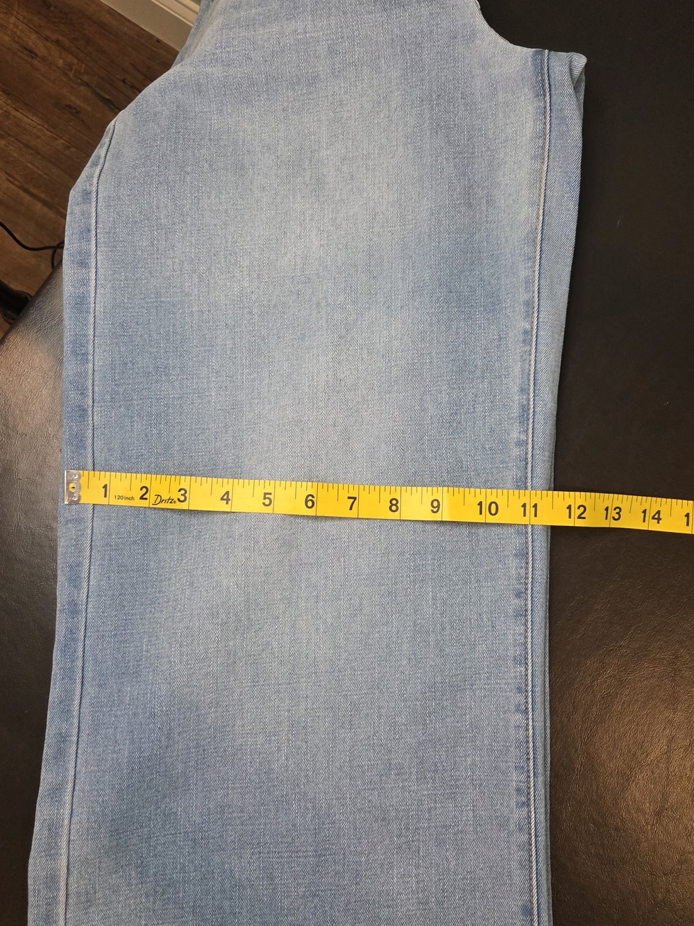 Curve Appeal High-Rise Wide Leg Jeans NWT Size 10/30 Light Wash Stretch - Picture 11 of 12